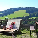 Am Schlossberg Apartament
