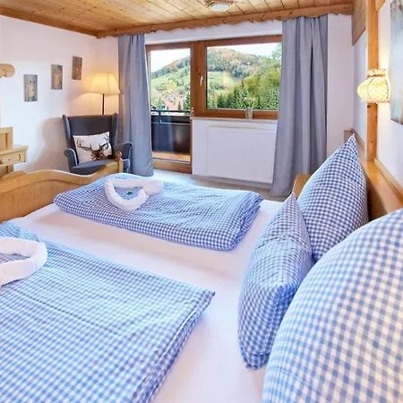 Apartment Am Schlossberg *